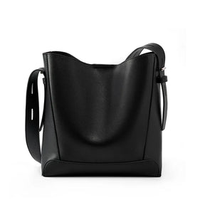 Bolsa de Ombro em Couro - Modelo casual - Feminina - FemmeBelle