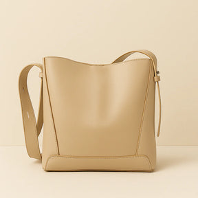 Bolsa de Ombro em Couro - Modelo casual - Feminina - FemmeBelle